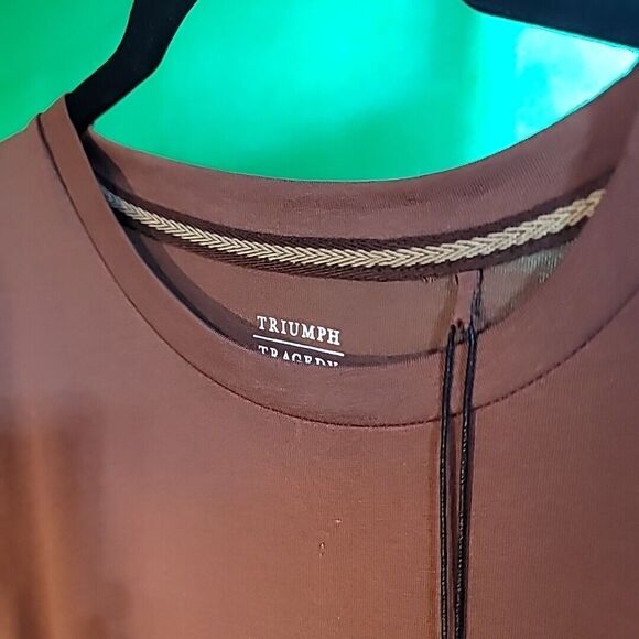 NWT TRIUMPH TRAGEDY STAY HUMBLE HUSTLE HARD TSHIRT BROWN MED - Picture 9 of 10